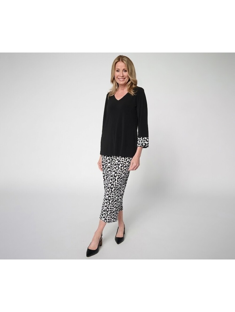 Susan Graver Solid Liquid Knit Top & Printed Crop Pants Set, Size Petite Medium